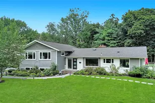 125 Hicks Ln, Great Neck, NY 11024 - Photo 44