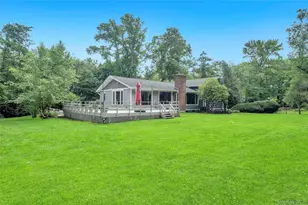 125 Hicks Ln, Great Neck, NY 11024 - Photo 32