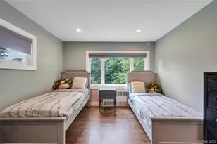 125 Hicks Ln, Great Neck, NY 11024 - Photo 16