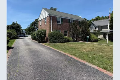 156 N Ocean Avenue, Patchogue, NY 11772 - Photo 2