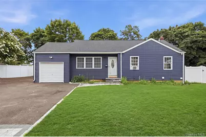 308 Hancock Street, Brentwood, NY 11717 - Photo 2