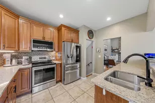 47 Scenic Dr, Poughkeepsie, NY 12603 - Photo 8