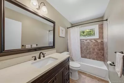 47 Scenic Drive, Poughkeepsie, NY 12603 - Photo 20