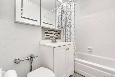 9910 60th Avenue #5J, Corona, NY 11368 - Photo 12