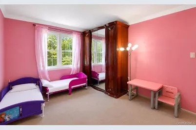 9910 60th Avenue #5J, Corona, NY 11368 - Photo 10