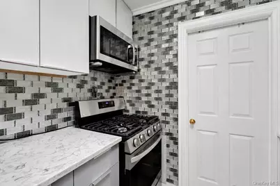 9910 60th Avenue #5J, Corona, NY 11368 - Photo 6