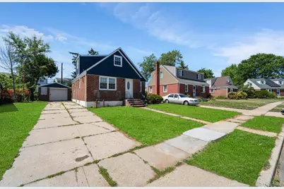 1977 Jackson Avenue, Elmont, NY 11003 - Photo 14