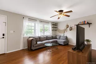 491 Smith St, Central Islip, NY 11722 - Photo 8