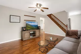 491 Smith St, Central Islip, NY 11722 - Photo 6
