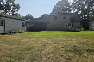 60 Meyer Ln, Medford, NY 11763 - Photo 6