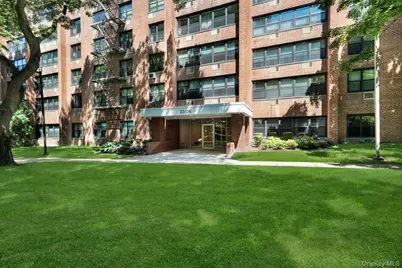 75-26 Bell Boulevard #LD, Oakland Gardens, NY 11364 - Photo 2