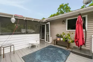 2 Netherwood Dr, Pleasant Valley, NY 12578 - Photo 30