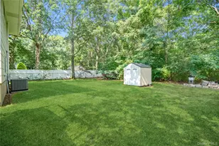 417 Winters Dr N, Mastic, NY 11950 - Photo 4