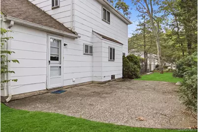 4 Smithtown Crescent, Smithtown, NY 11787 - Photo 22