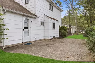 4 Smithtown Crescent, Smithtown, NY 11787 - Photo 22