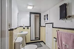 166-47 25th Ave, Whitestone, NY 11357 - Photo 22