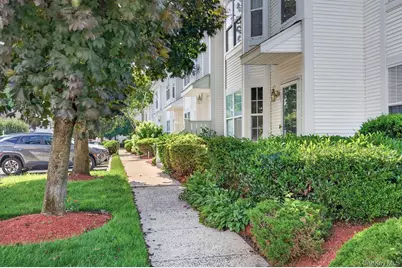 355 Old Tarrytown Road #107, White Plains, NY 10603 - Photo 16