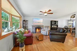15 Gaines Pl, Huntington, NY 11743 - Photo 4