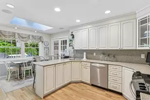 24 Vanad Dr, East Hills, NY 11576 - Photo 10