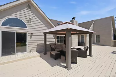 14 Paddock Drive, Northport, NY 11768 - Photo 18