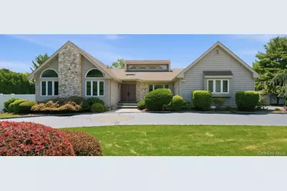 14 Paddock Drive, Northport, NY 11768 - Photo 2