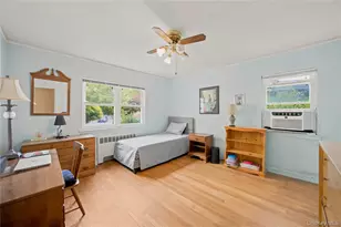 102 Stephan Marc Ln, New Hyde Park, NY 11040 - Photo 10