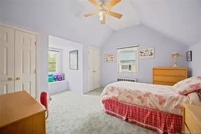 102 Stephan Marc Lane, New Hyde Park, NY 11040 - Photo 14