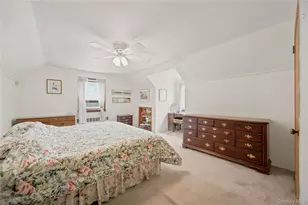 102 Stephan Marc Ln, New Hyde Park, NY 11040 - Photo 16