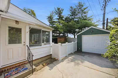 102 Stephan Marc Lane, New Hyde Park, NY 11040 - Photo 18