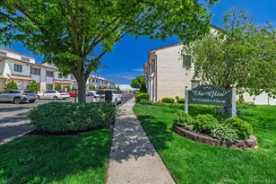 15 Franklin Pl, Oceanside, NY 11572 - Photo 2