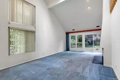 11 Rose Court, East Islip, NY 11730 - Photo 8
