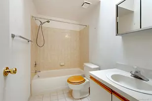 11 Rose Ct, East Islip, NY 11730 - Photo 18