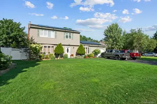 7 Sprat St, Medford, NY 11763 - Photo 10