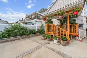 94-46 214th Pl, Queens Village, NY 11428 - Photo 14
