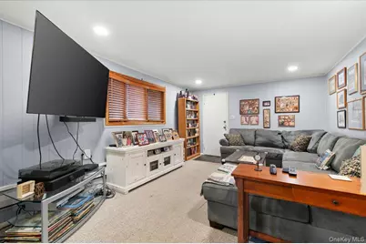 9 Donald Drive, Old Bethpage, NY 11804 - Photo 10