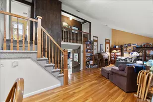 9 Donald Dr, Old Bethpage, NY 11804 - Photo 18