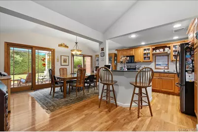 9 Donald Drive, Old Bethpage, NY 11804 - Photo 6