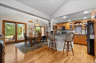 9 Donald Dr, Old Bethpage, NY 11804 - Photo 6