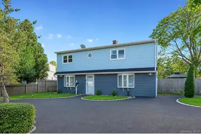 46 Stone Lane, Levittown, NY 11756 - Photo 2