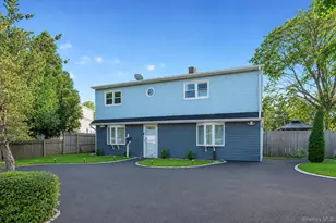 46 Stone Ln, Levittown, NY 11756 - Photo 2