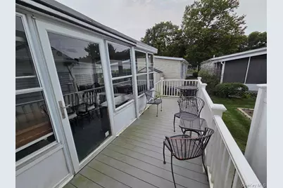 69 Dogwood Lane, Manorville, NY 11949 - Photo 4