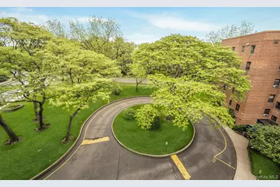 640 Pelham Road #1D, New Rochelle, NY 10805 - Photo 32
