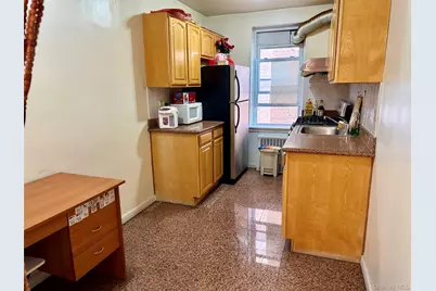 43-36 Robinson Street #3L, Flushing, NY 11355 - Photo 4