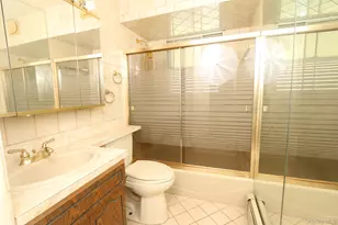 43 Ivanhoe Pl, Valley Stream, NY 11580 - Photo 6