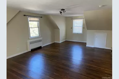 23 Luther Place, Huntington Station, NY 11746 - Photo 2