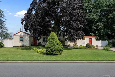 125 1st Street, Brentwood, NY 11717 - Photo 2