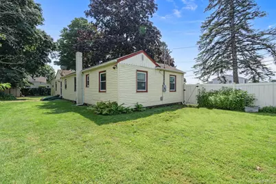 125 1st Street, Brentwood, NY 11717 - Photo 4