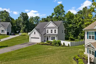 20 Karen Ct, Poughkeepsie, NY 12603 - Photo 2