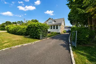 185 Ferndale Blvd, Islip, NY 11751 - Photo 2