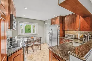 28 Greenvale Ln, Syosset, NY 11791 - Photo 10